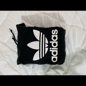 Adidas hoodie w pockets